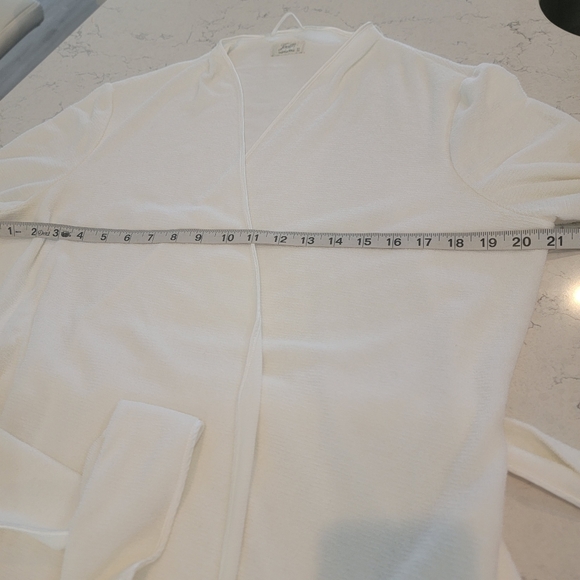 ๐ La Perla Joelle crisp white terrycloth long robe size Medium ๐ - Picture 9 of 11